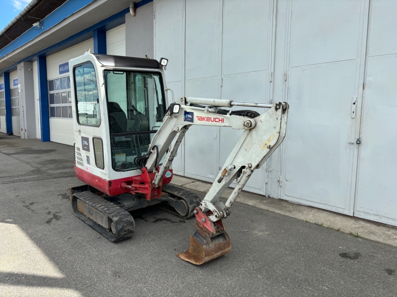 Takeuchi TB016